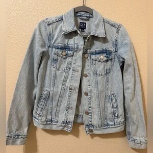 GAP Women's Denim Jacket in Light Blue